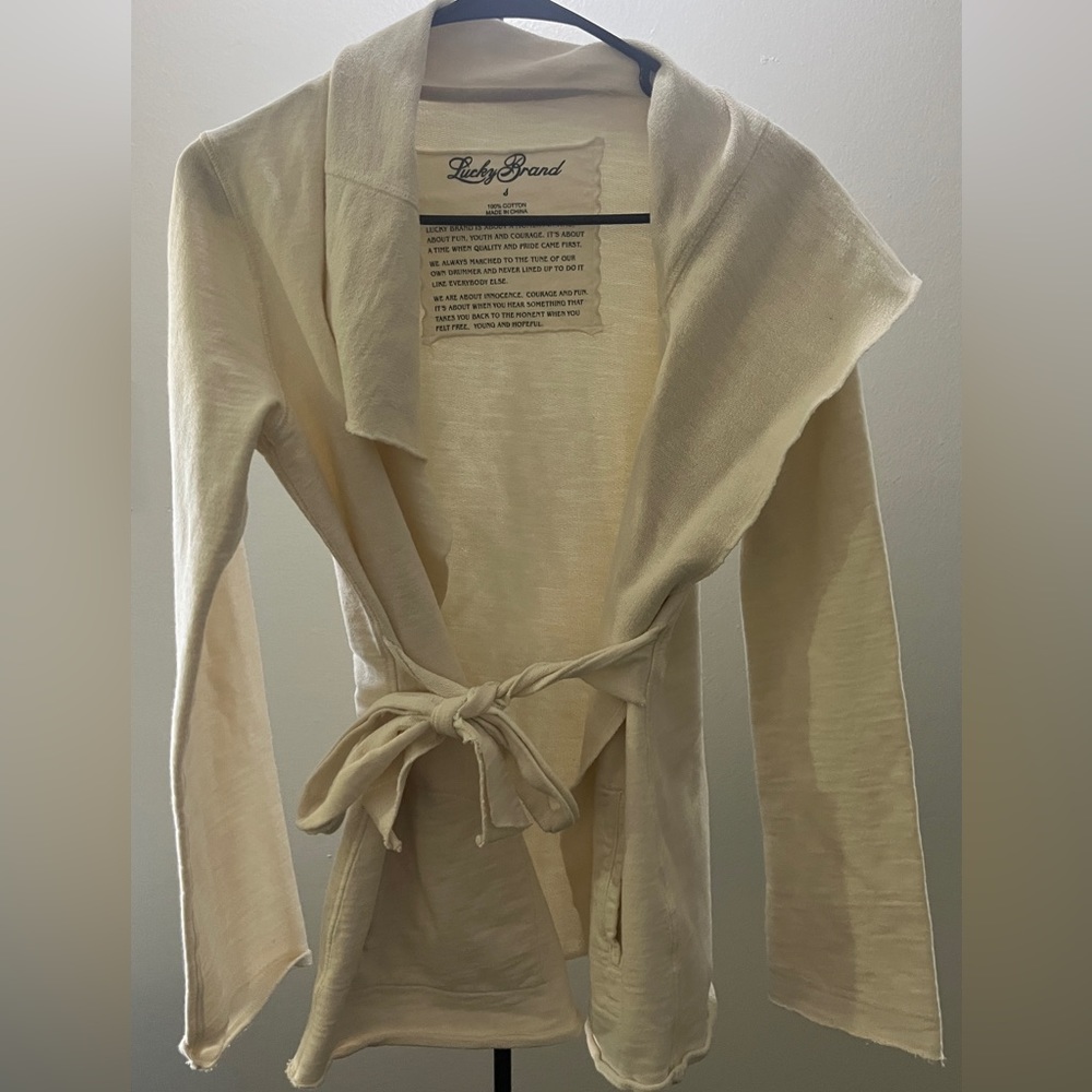 Lucky lightweight white jacket. Size 4.